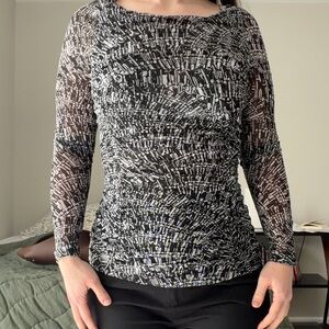 White House Black Market Black & White Ruched Blouse – XS